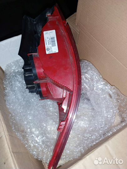 Задний правый фонарь в крылеVolkswagen Touapeg