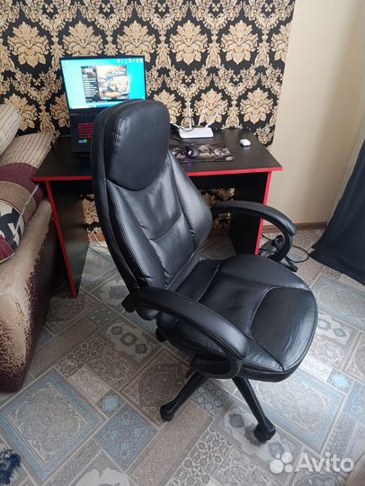 Компьютерное кресло