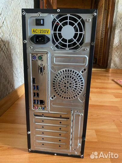 Компьютер системный блок