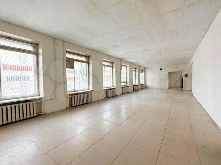 256.8 м², 1 эт, отд.вх, 1 линия, парковка, трафик