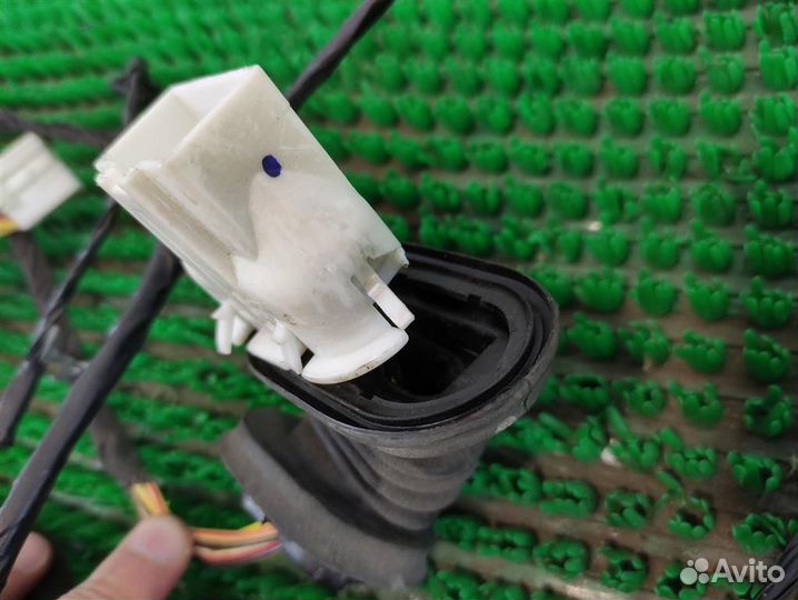 Проводка двери задней правой Ssangyong Actyon NEW