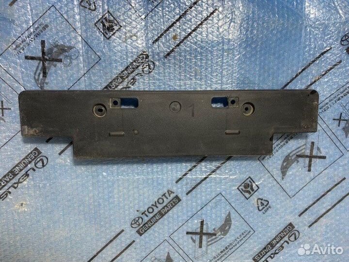 Площадка номерного знака Toyota Land Cruiser 200