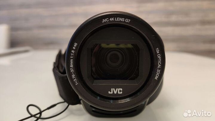 Видеокамера JVC everio GZ-RY980