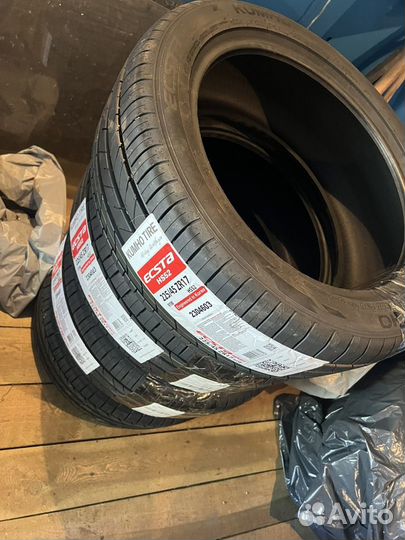 Kumho Ecsta HS52 225/45 R17 91W