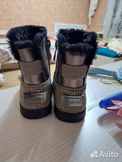 Сапожки для девочки