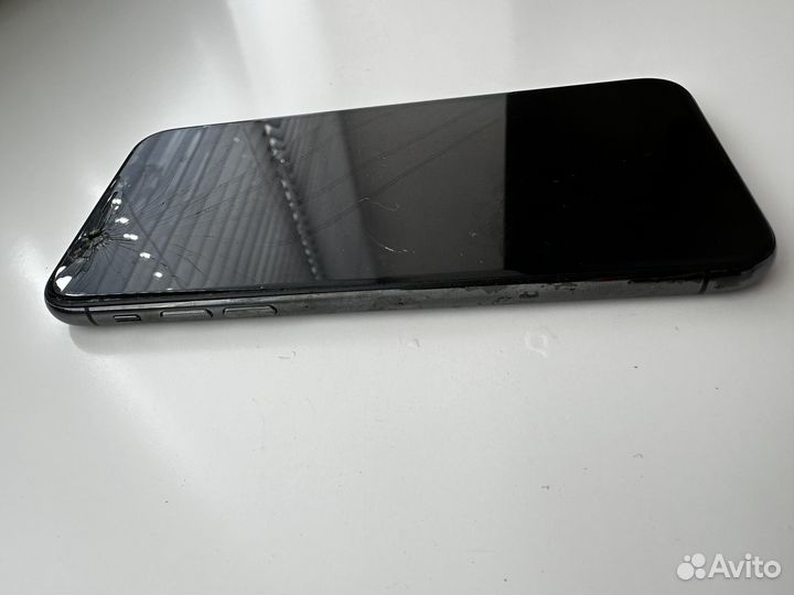 iPhone X, 64 ГБ