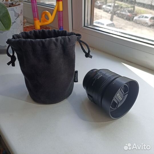 Объектив Nikon 35mm f/1.8G AF-S DX Nikkor