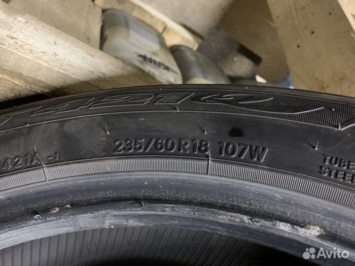 Nitto NT421Q 235/60 R18 107W