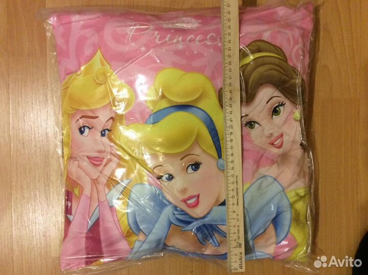 Подушка декоративная, новая, для девочки, 37х37 см