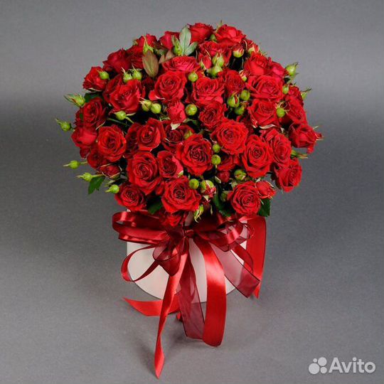 Букет в шляпной коробке из роз