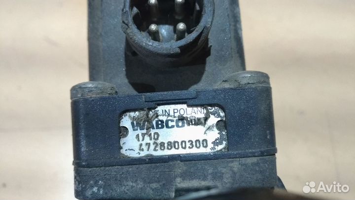 Кран уровня пола главный 1343255 DAF