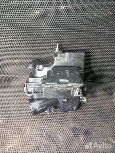 Корпус воздушного фильтра Nissan Teana J32