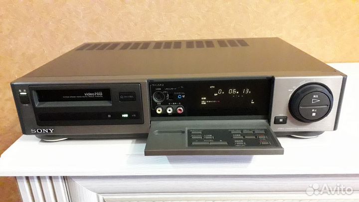 Видеомагнитофон Soni EV-S 1500 Hi8
