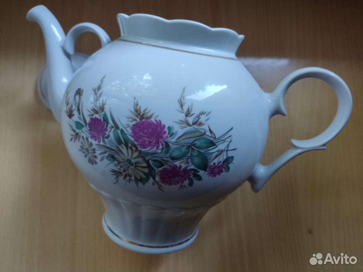Большой чайник с клевером. Фарфор. 4,5 л