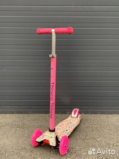 Самокат детский трехколесный новый