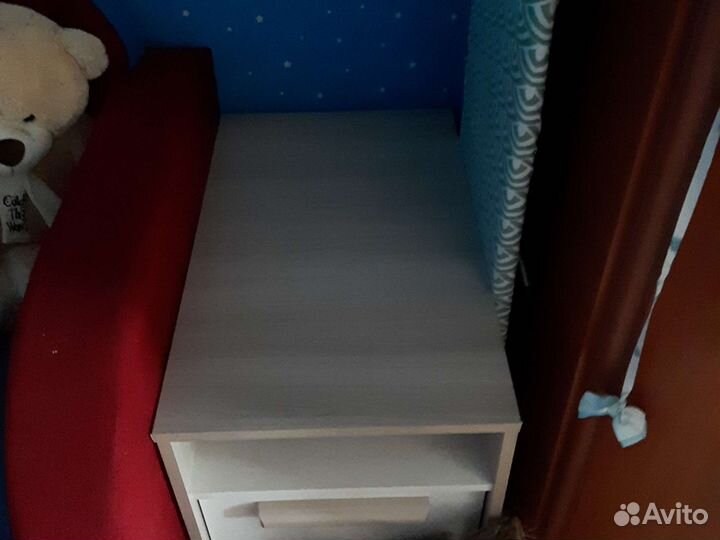 Тумба прикроватная