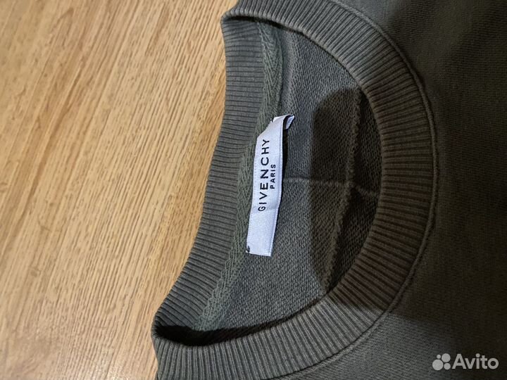 Свитшот женский Givenchy