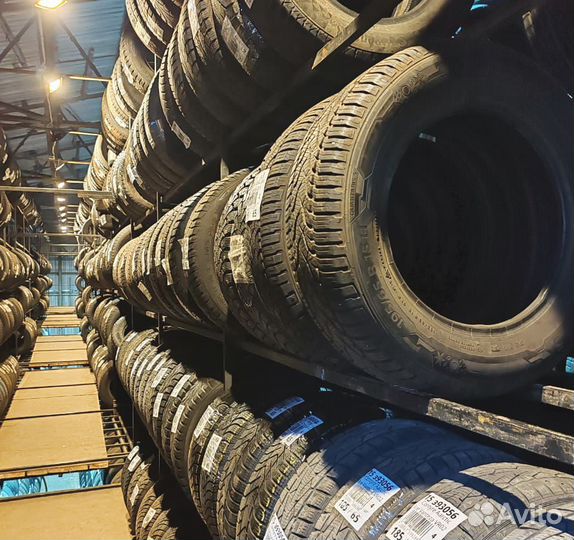 Bridgestone Blizzak Revo GZ 215/65 R16 98Y