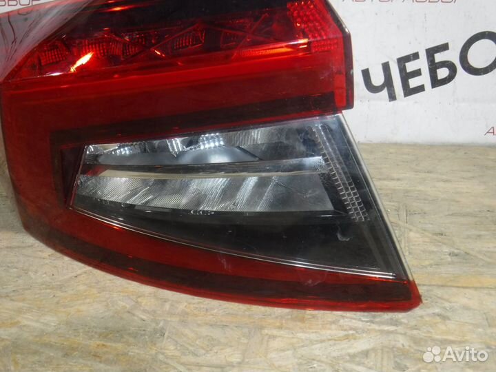 Фонарь левый внешний Skoda Karoq (2017+)