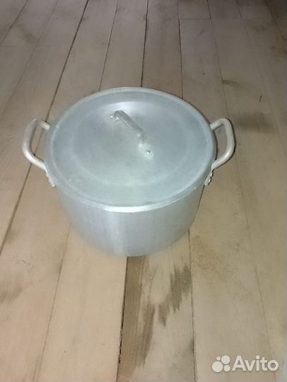 Фляги и кастрюли