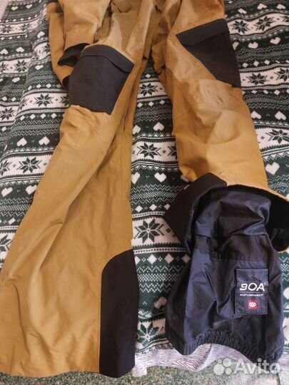 Комбинезон сноубордический 686