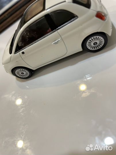 Модель автомобиля fiat 500 м 1:43