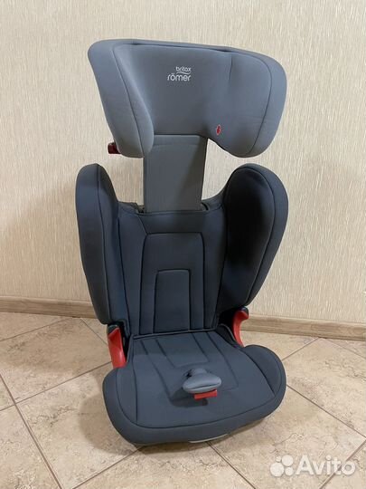 Автокресло Britax Roemer Kidfix2 R (15-36кг)