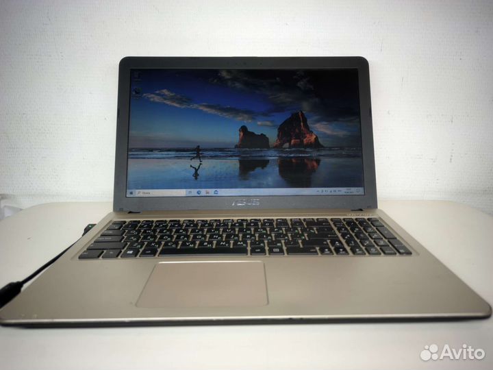 Офисный ноутбук Asus на SSD