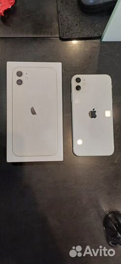 iPhone 11, 64 ГБ