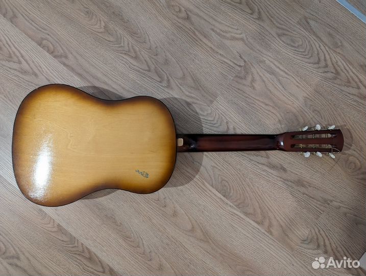 Акустическая гитара с чехлом