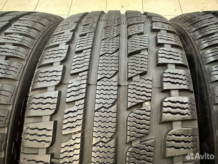 Kumho I'Zen KW27 225/45 R18