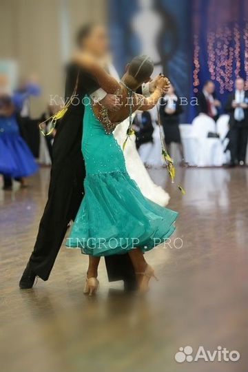 Платье для бальных танцев