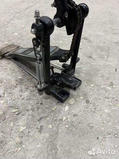 Педаль дял бас барабана