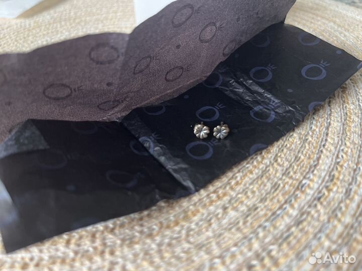 Серьги пусеты пандора