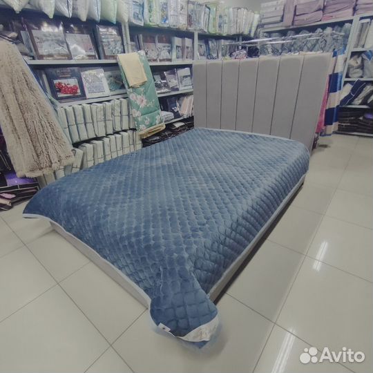 Велюровые стёганое покрывало
