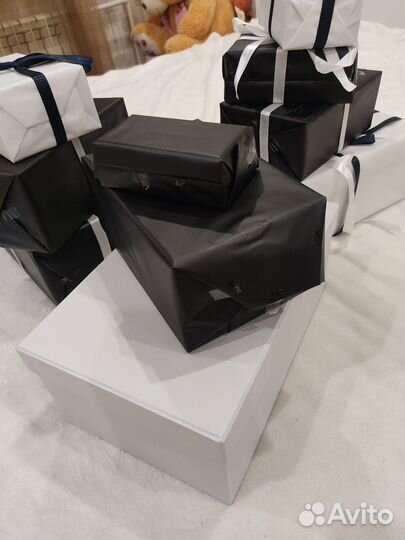 Новые подарочные коробки 10 шт разные