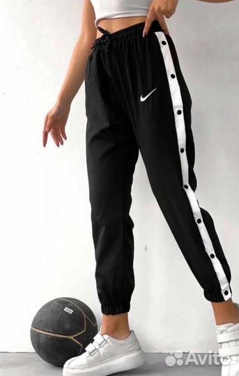 Спортивные брюки