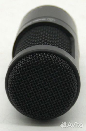 Студийный микрофон audio technica AT 2050