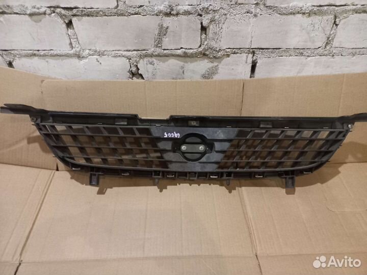 Решетка радиатора nissan sunny B15