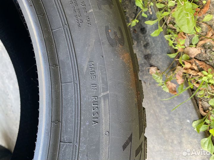 Continental IceContact 3 215/55 R17