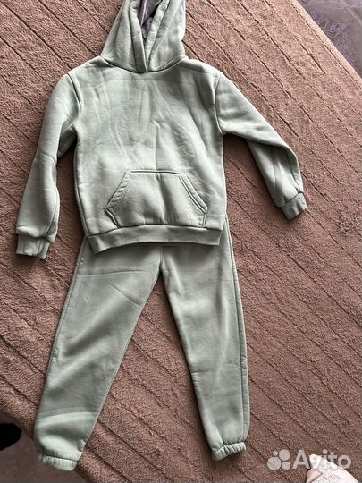 Продам детскую одежду