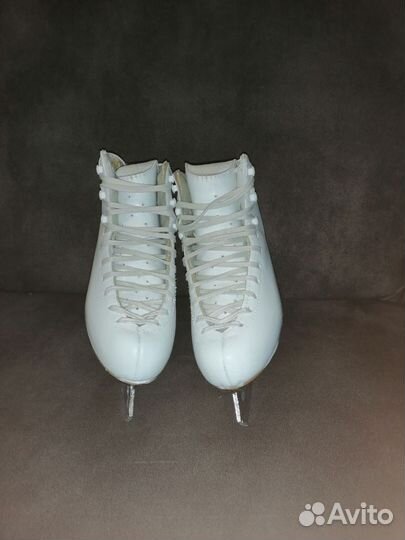 Фигурные коньки Edea 235