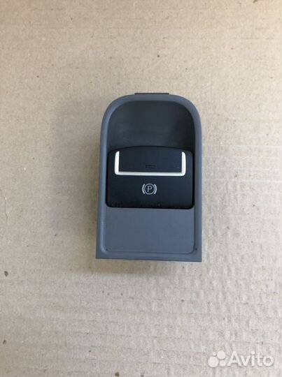 Кнопка стояночного тормоза VW Tiguan / Passat B6