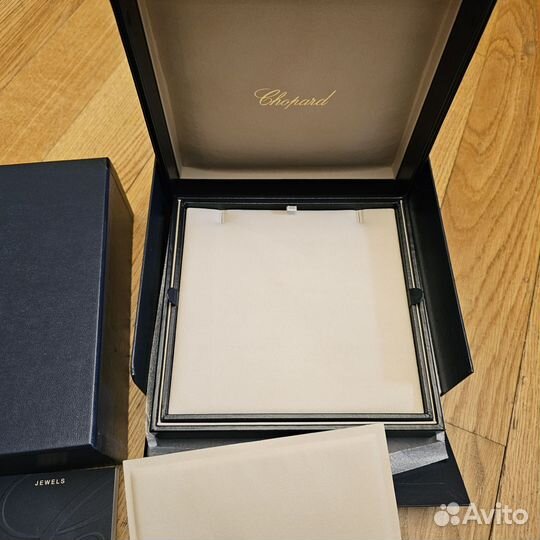 Коробка Chopard для колье / кулона