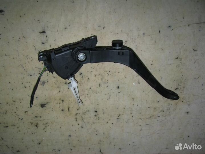 Педаль газа VW Touareg 2002-2010