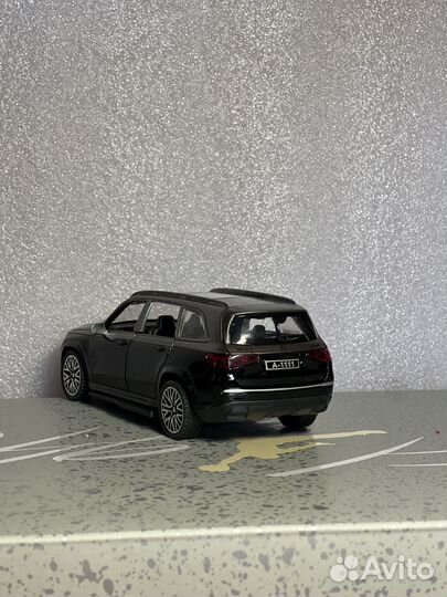 Металлическая машинка Mercedes-benz GLS 1:32