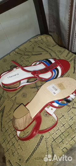 Босоножки новые 40р