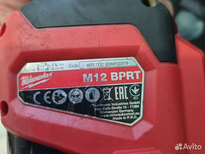 Заклепочник Milwaukee M12+ ударный шуруповерт