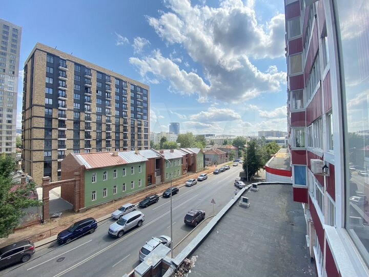 2-к. квартира, 50 м², 4/9 эт.