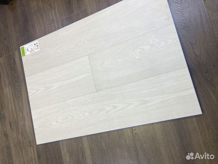 Кварц виниловый ламинат